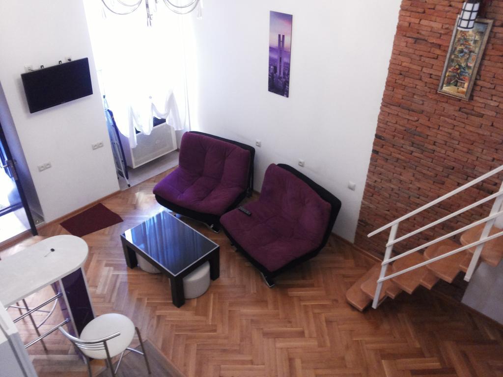 Apartamento Comfortable Flat In Central Tiflis Habitación foto