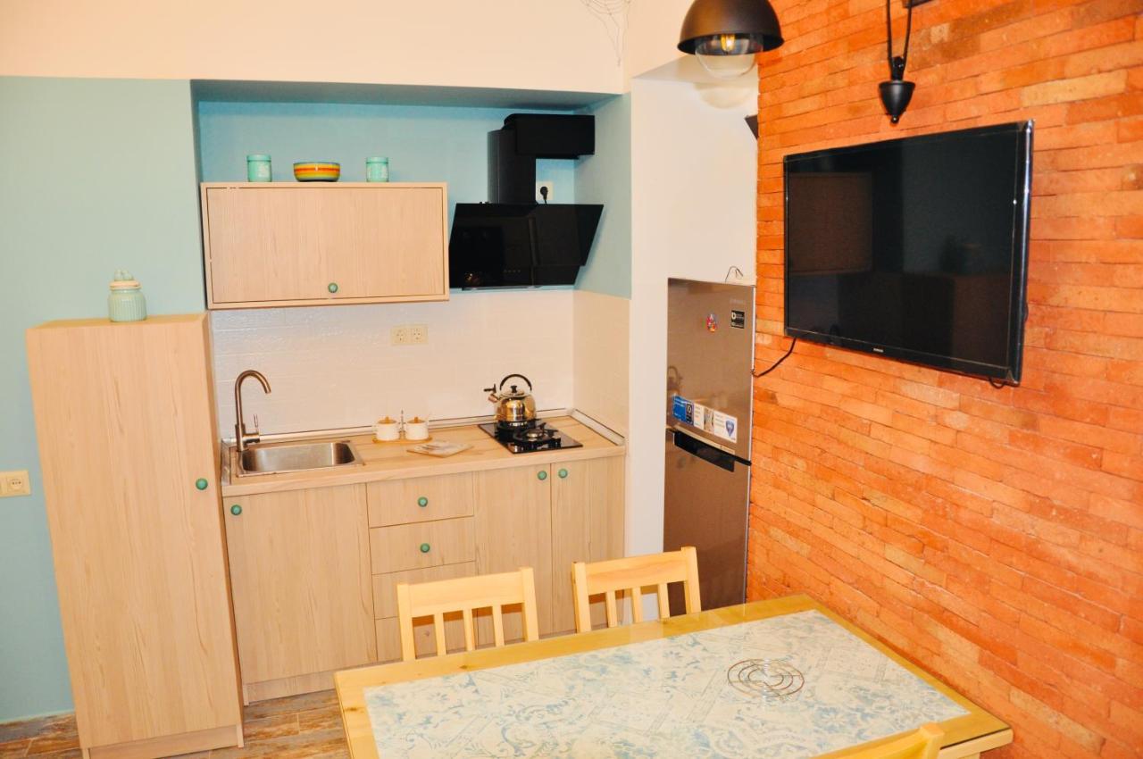 Apartamento Comfortable Flat In Central Tiflis Exterior foto