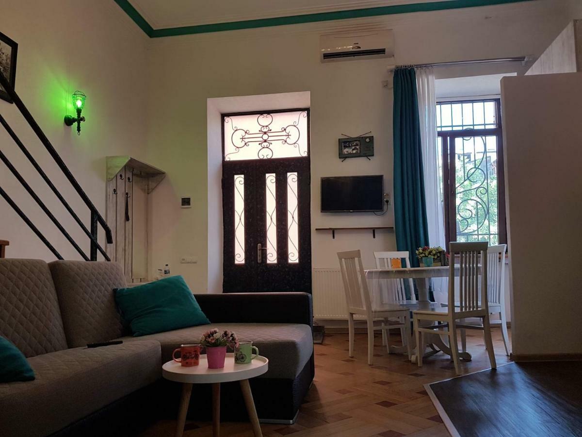 Apartamento Comfortable Flat In Central Tiflis Exterior foto